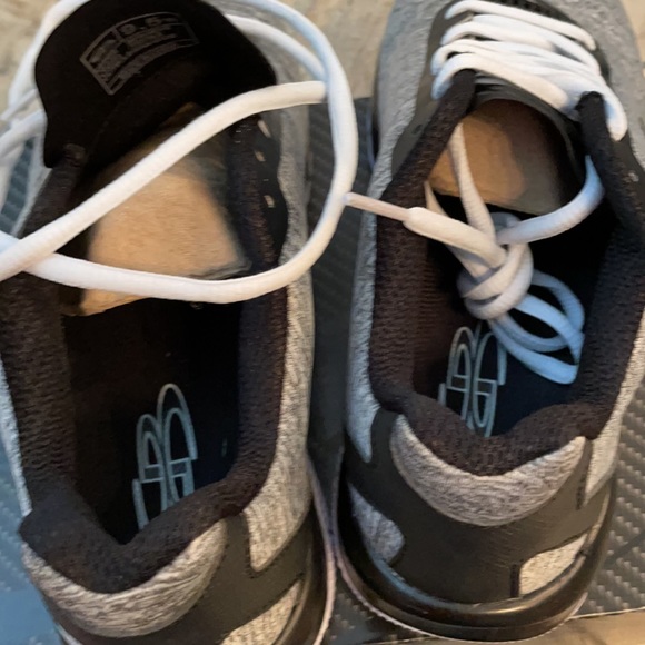 NWT women’s boombah shoes size 9 1/2 - Picture 6 of 6